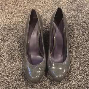 Size 9 snake skin print heels